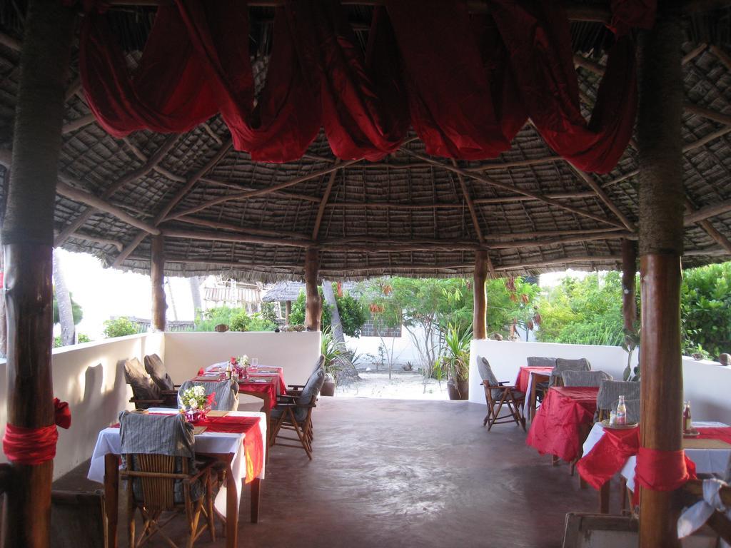 Frühstückspension Upepo Boutique Beach Bungalows Bwejuu