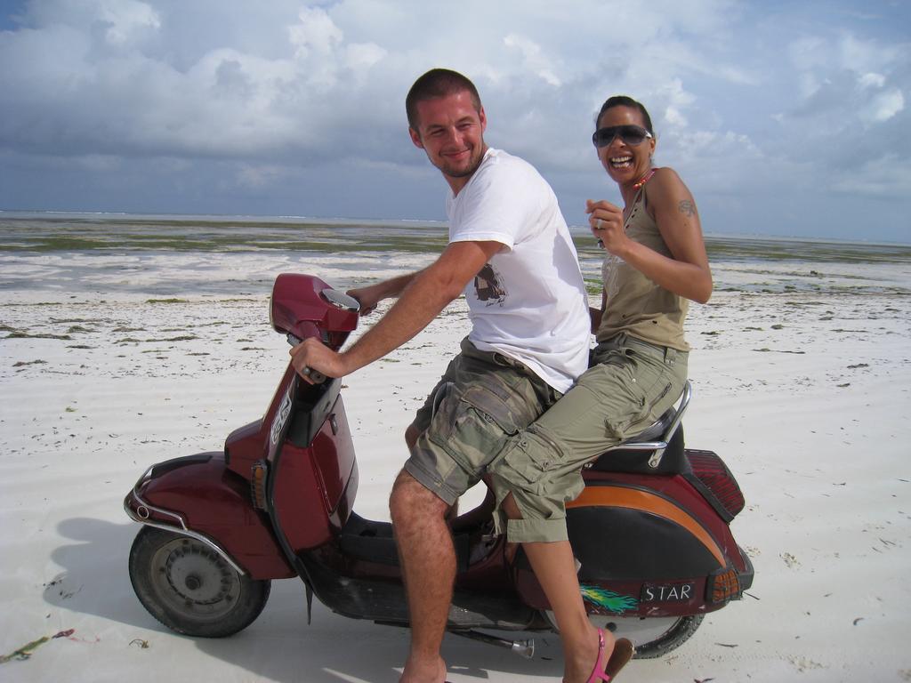 Upepo Boutique Beach Bungalows Bwejuu